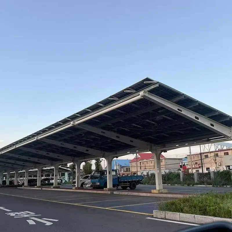 Posto auto coperto solare fotovoltaico